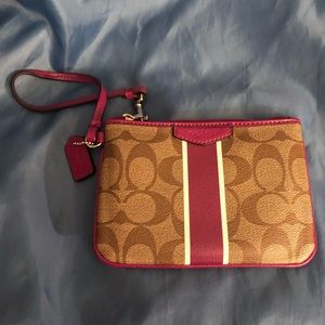 🎁Coach wristlet 🎁